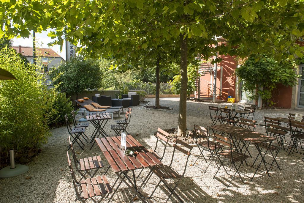 Hotel Des Capucins Le Puy-en-Velay Exterior photo